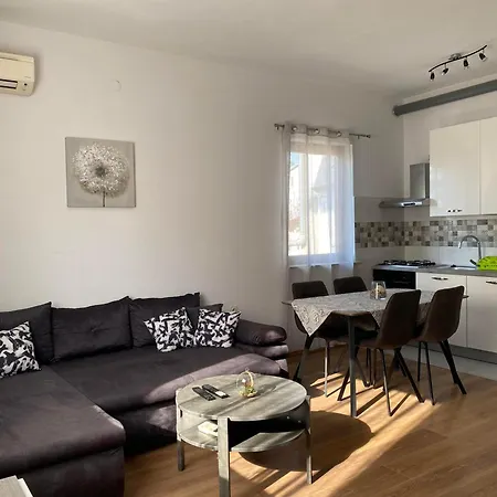 Apartman Eduardo Pula Exterior photo